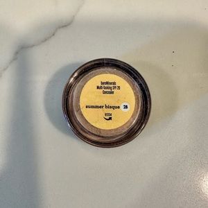 Bare Minerals concealer in summer bisque